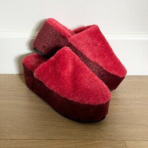 steve madden / vintage fuzzy platform red slide slippers 6.5